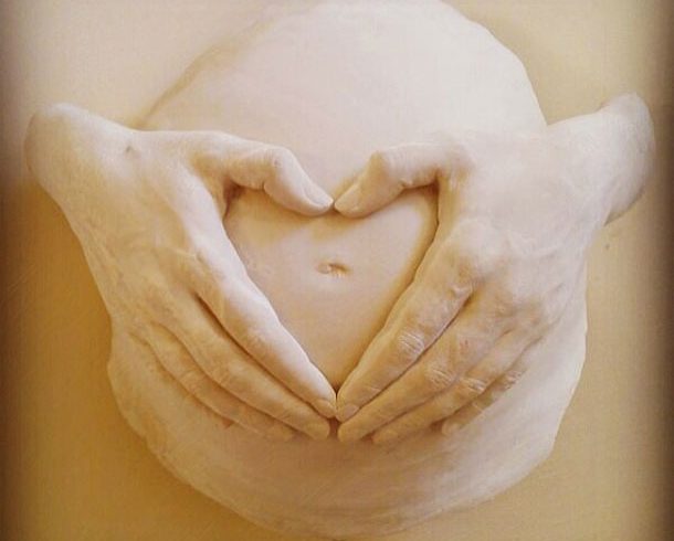 barriga embarazada mercedes