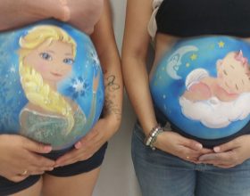 Exhibición pintando barrigas embarazadas semana cultural